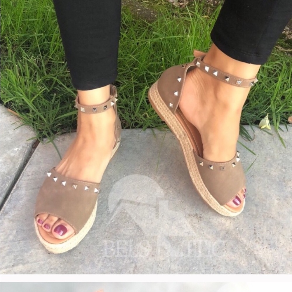 Studded platform espadrille